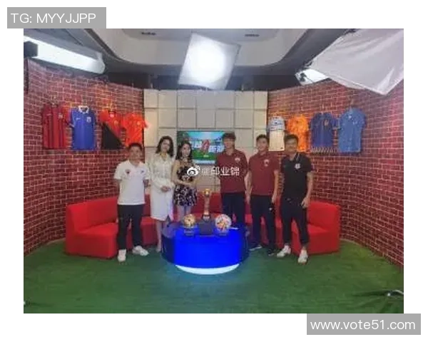 冷面书生足球球星赛场沉稳风采尽显团队精神魅力