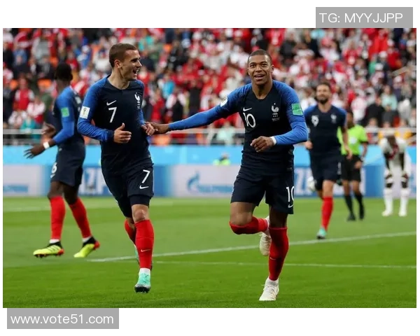 足球假摔球星盘点：那些因假摔而备受争议的球员及其背后故事