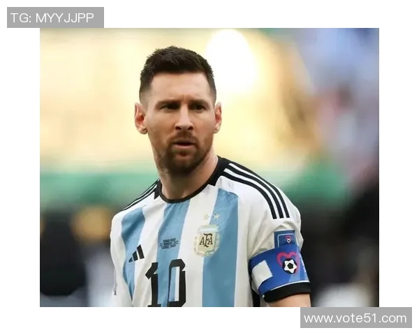 阿根廷足球明星梅西荣登世界顶级球员巅峰成就回顾